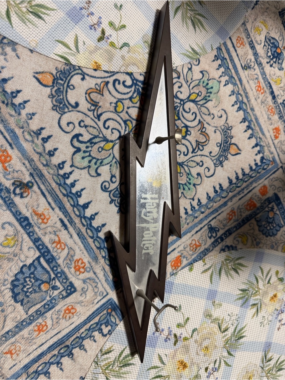 Preloved: Noble Collection Harry Potter LIGHTNING BOLT WAND STAND